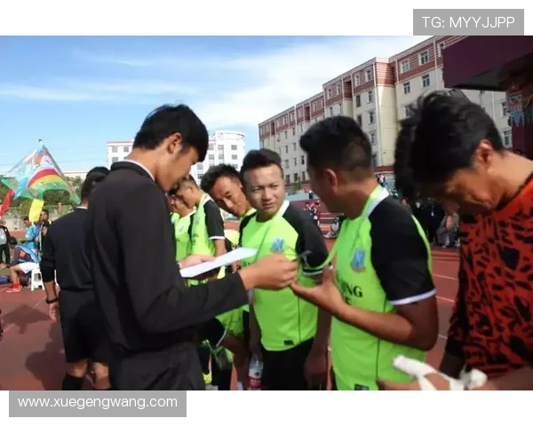 开云足球体育app官方介绍与功能详解,助您轻松掌握足球比赛实时资讯